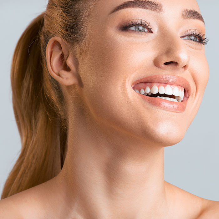 Symbolfoto Lachen Zähne